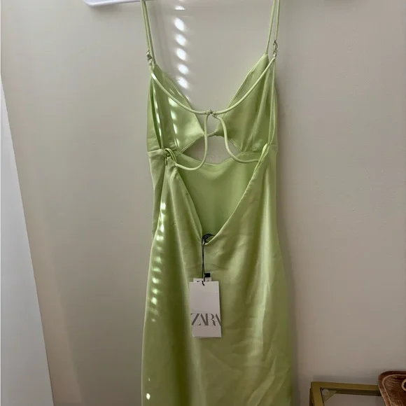 Zara Light Green Silk Mini Dress with Cutout - Picture 2 of 4